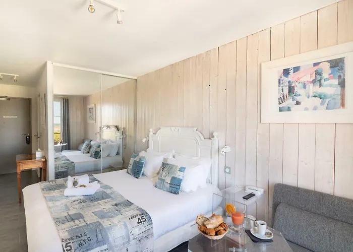 Le Clos Du Galion - Ile De Re Hotel